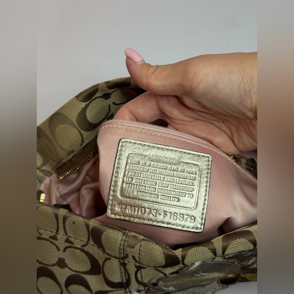 Coach Bleeker Floral Signature Carly Purse Shoulder Bag - Picture 13 of 14